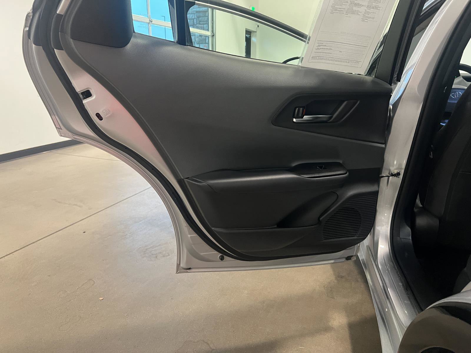 Used 2023 Toyota Prius Limited AWD/4WD image 31