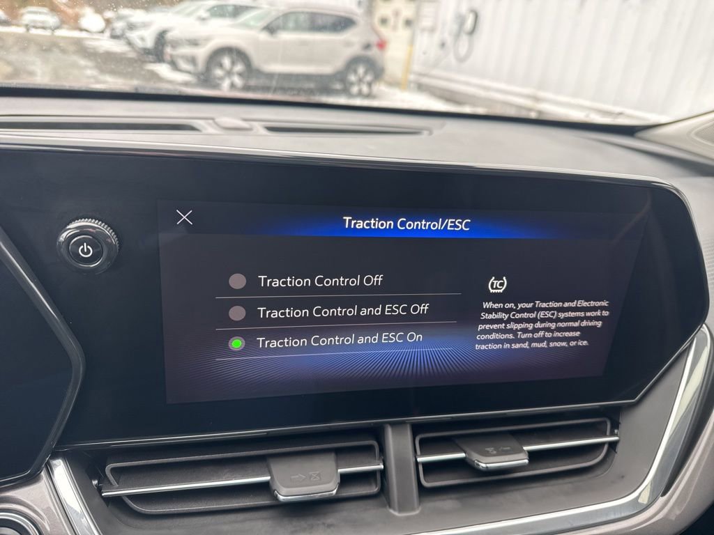 Used 2024 Chevrolet Trax ACTIV w/ Sunroof Package image 16