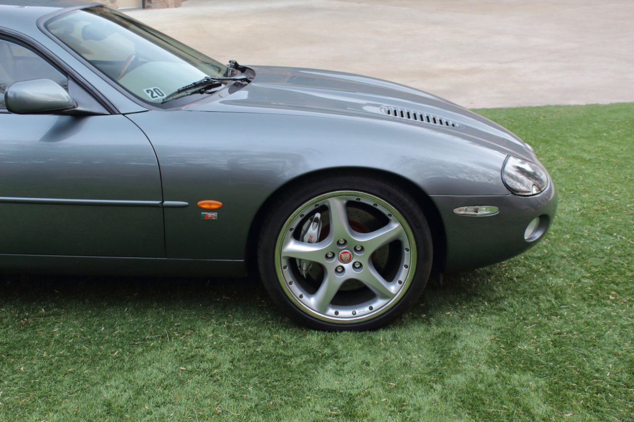 Used 2003 Jaguar XK8 Coupe image 12