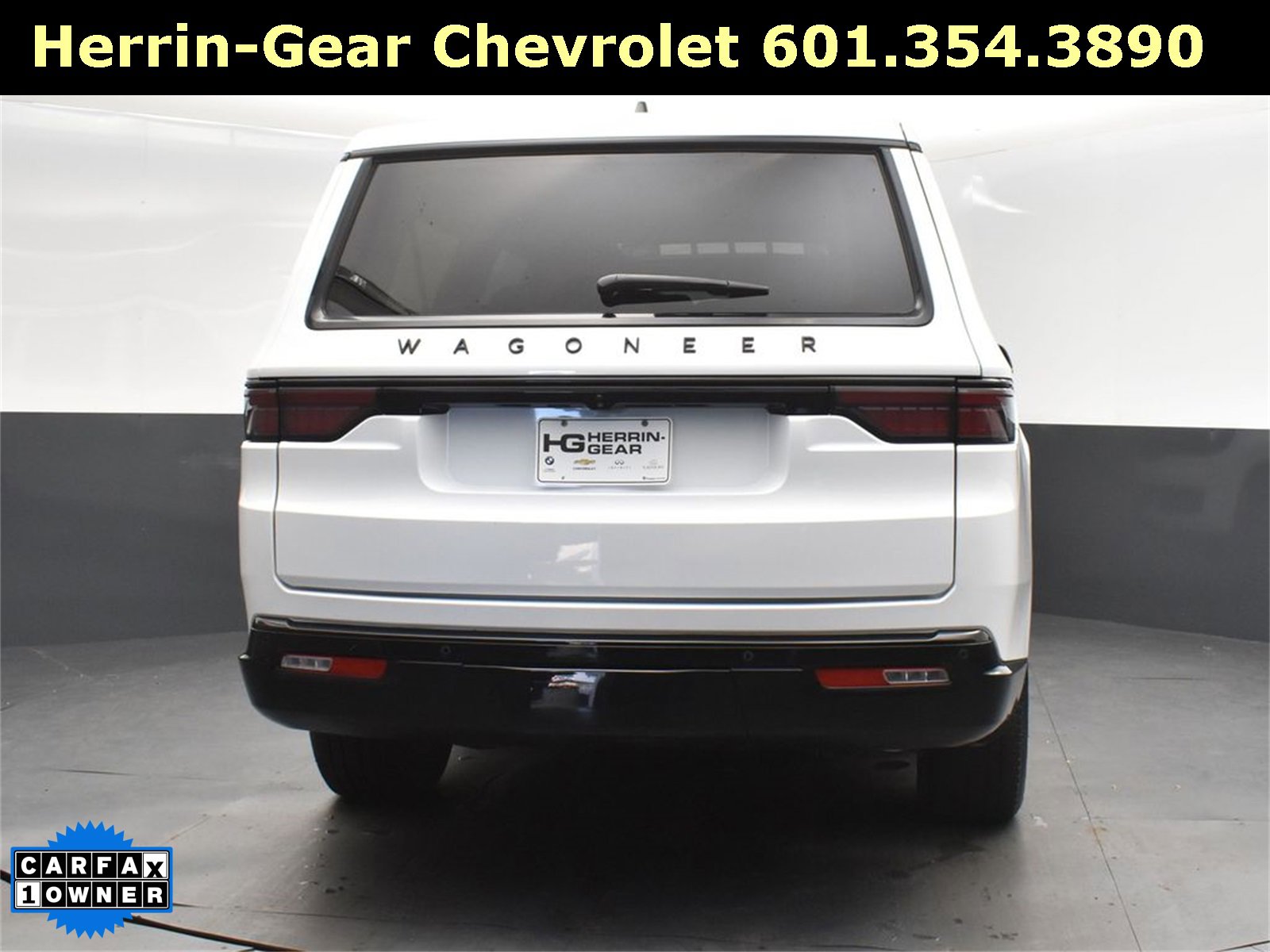 Used 2024 Jeep Wagoneer L Series II image 7