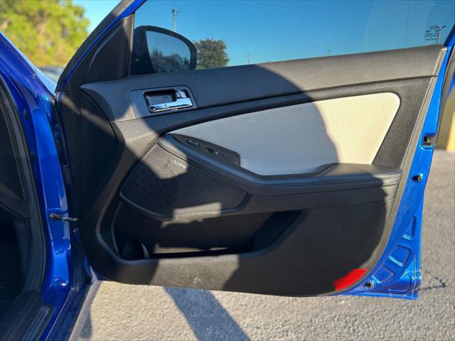 Used 2013 Kia Optima SX w/ Limited Pkg image 18