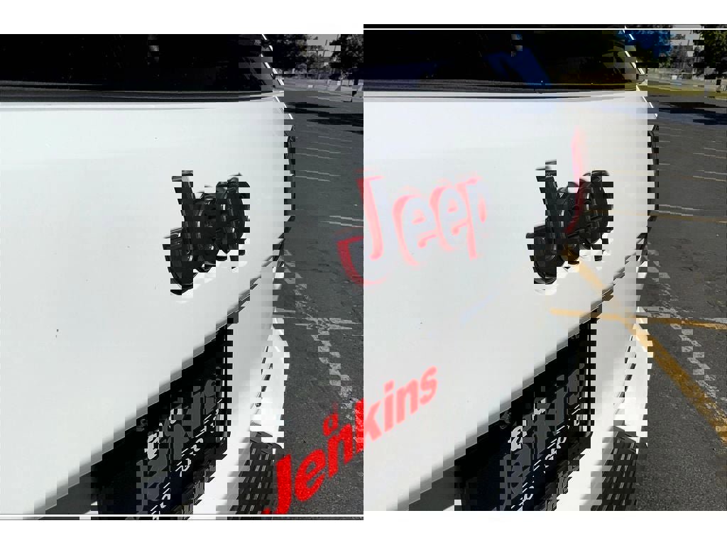 Used 2020 Jeep Grand Cherokee Trailhawk w/ Premium Lighting Group image 32