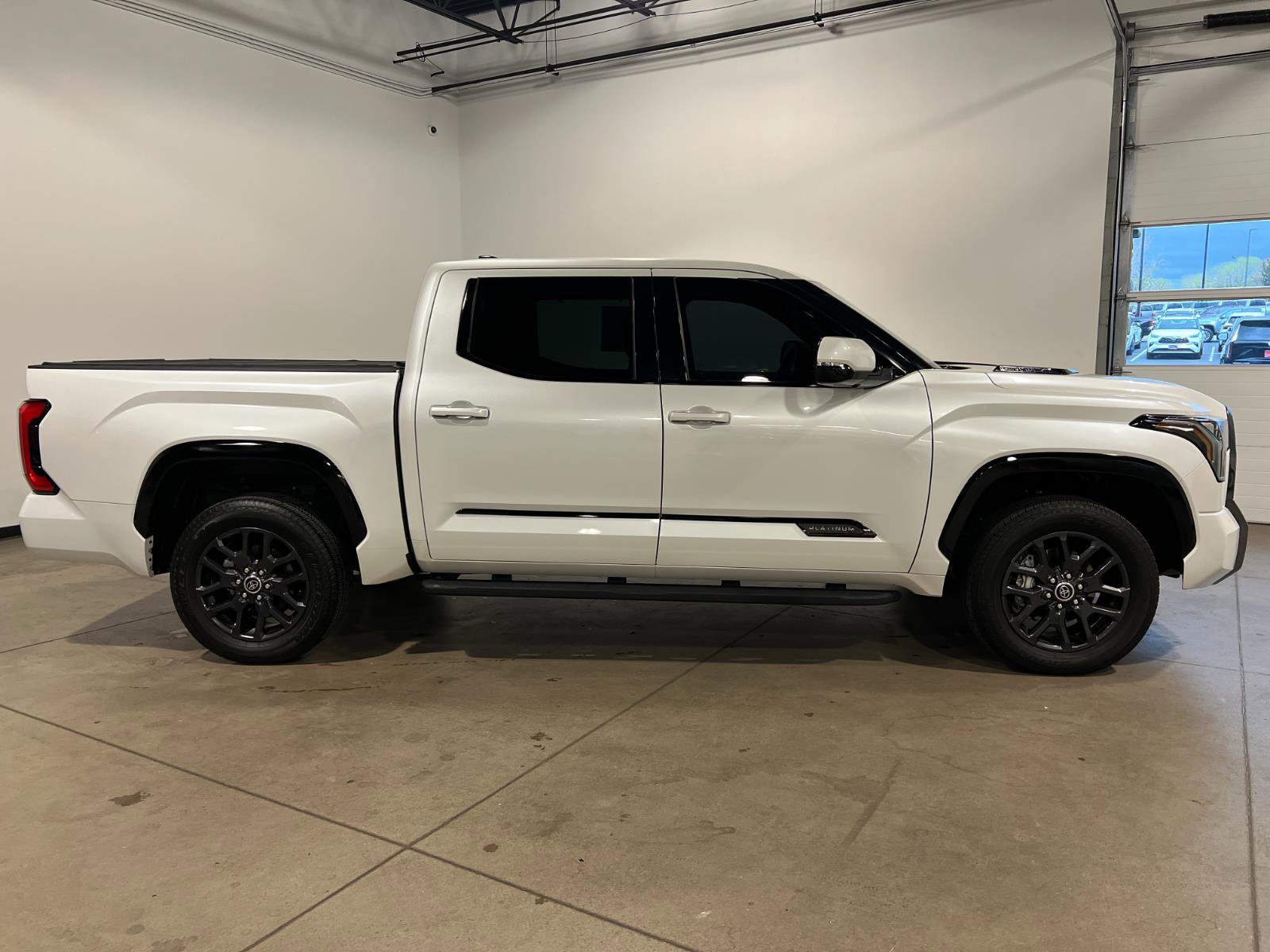 Used 2022 Toyota Tundra Platinum AWD/4WD image 2