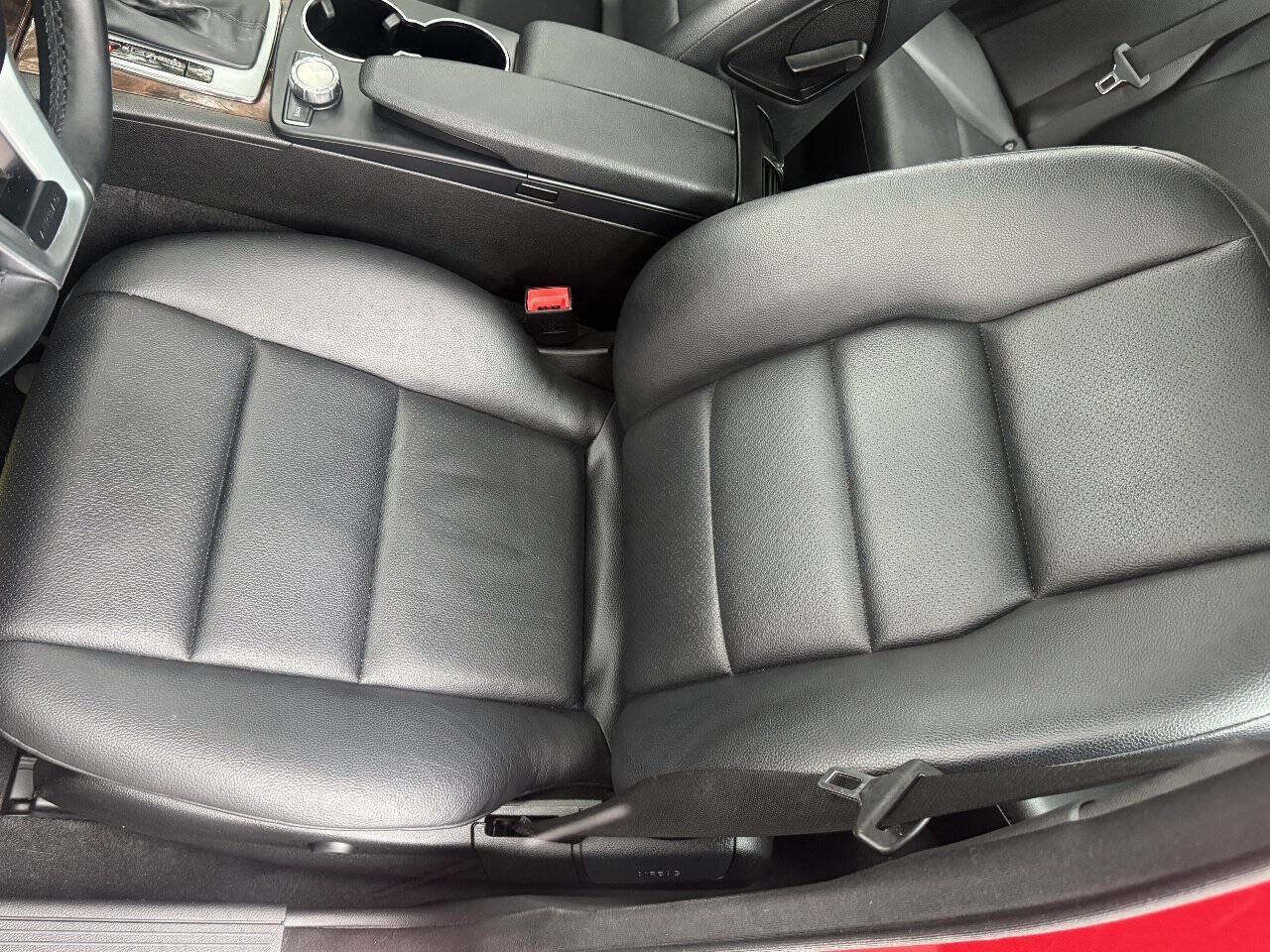 Used 2012 Mercedes-Benz C 300 4MATIC Sedan w/ Multimedia Pkg image 14