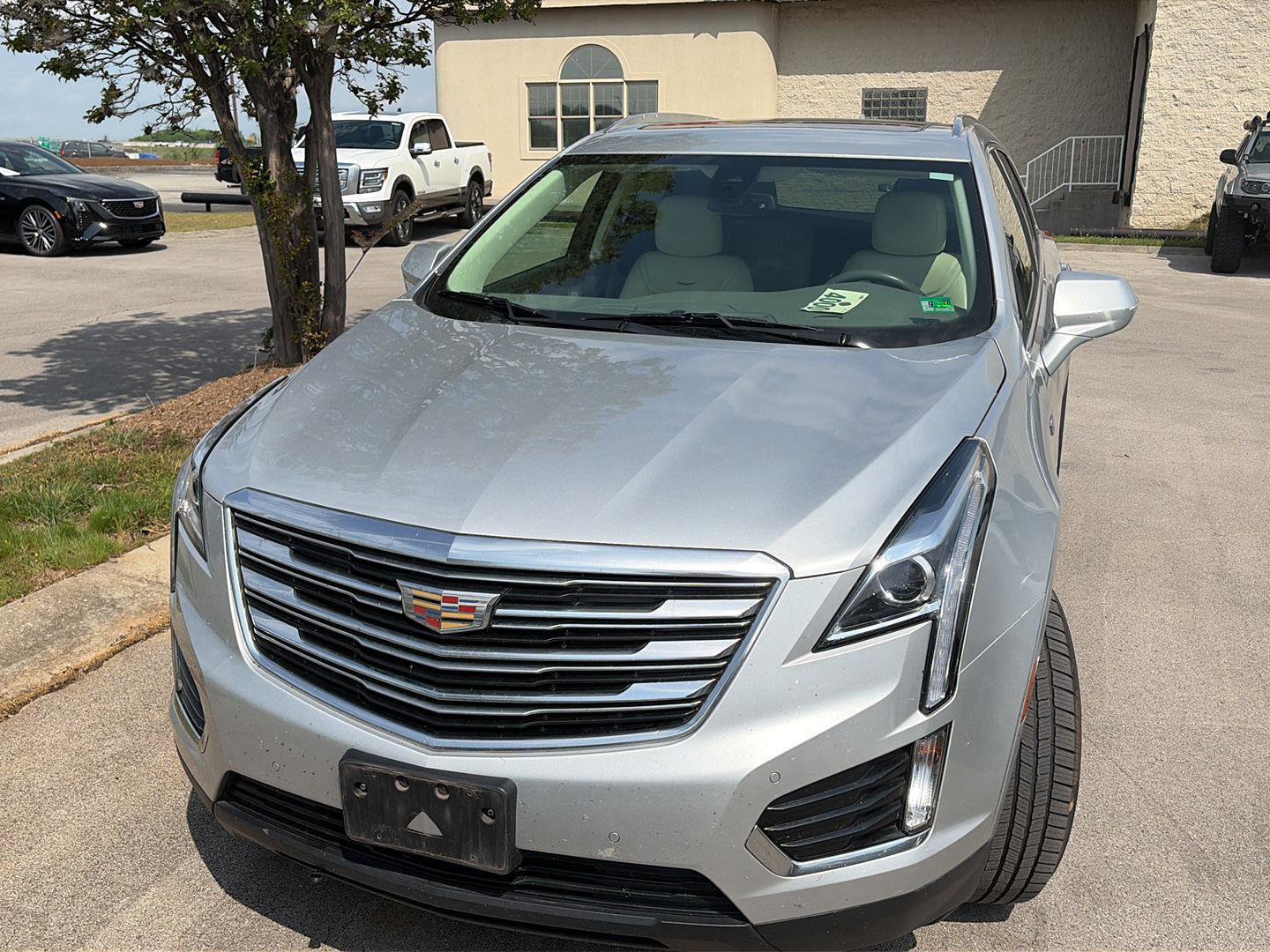 Used 2019 Cadillac XT5 Luxury AWD/4WD image 1