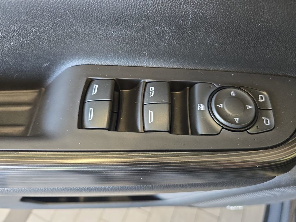 Used 2018 GMC Acadia SLT w/ LPO, Cargo Package AWD/4WD image 30