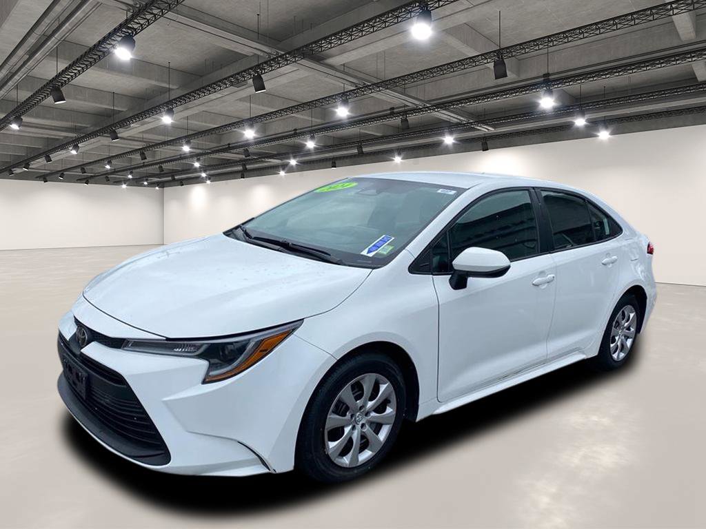 Used 2024 Toyota Corolla LE image 3