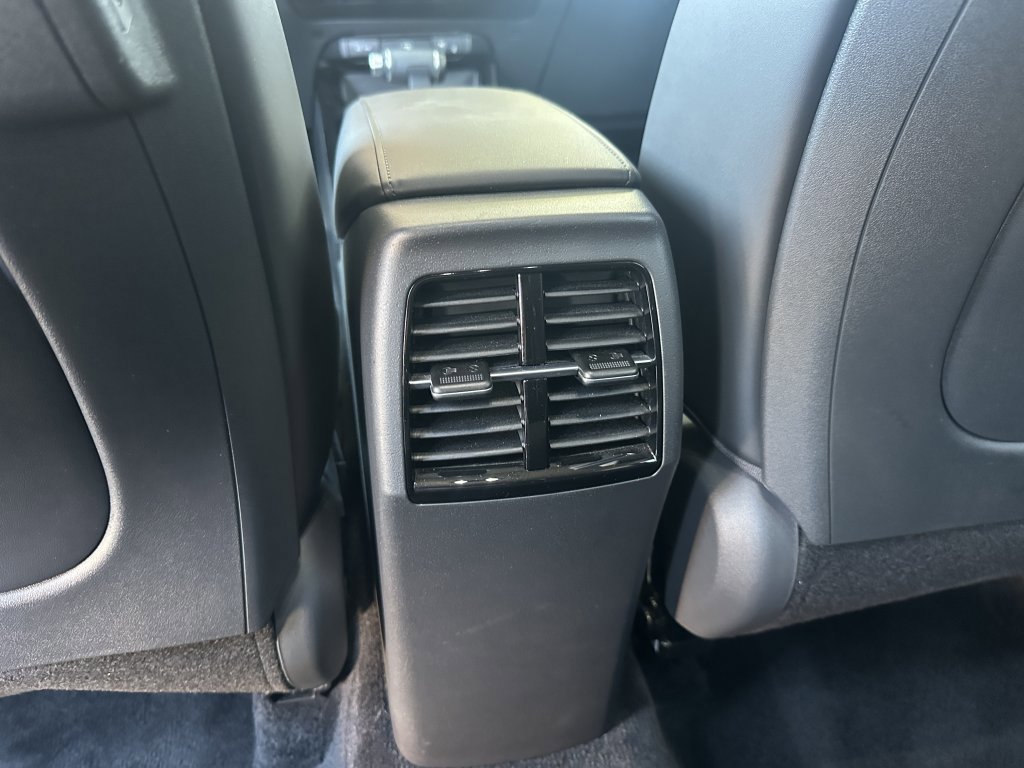 Used 2023 Kia Niro EX Touring image 40