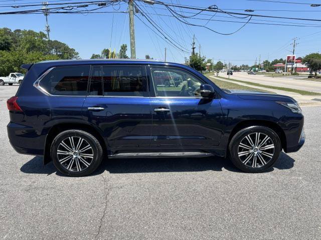 Used 2018 Lexus LX 570 4WD w/ Luxury Package image 2