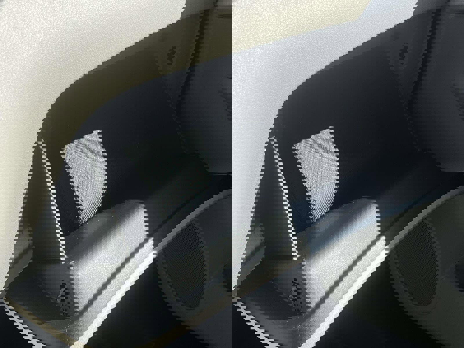 Used 2022 Nissan Rogue Sport SV w/ Technology Package image 11