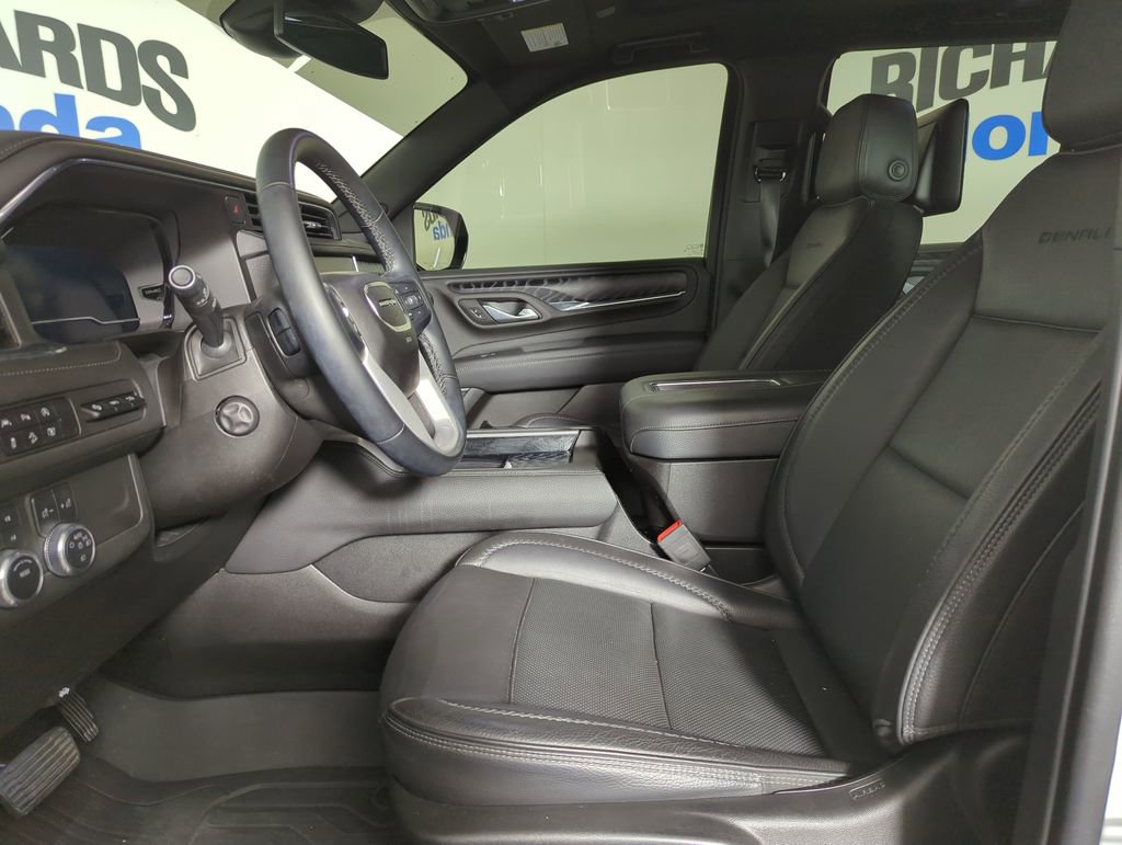 Used 2023 GMC Yukon Denali w/ LPO, Floor Liner Package image 7