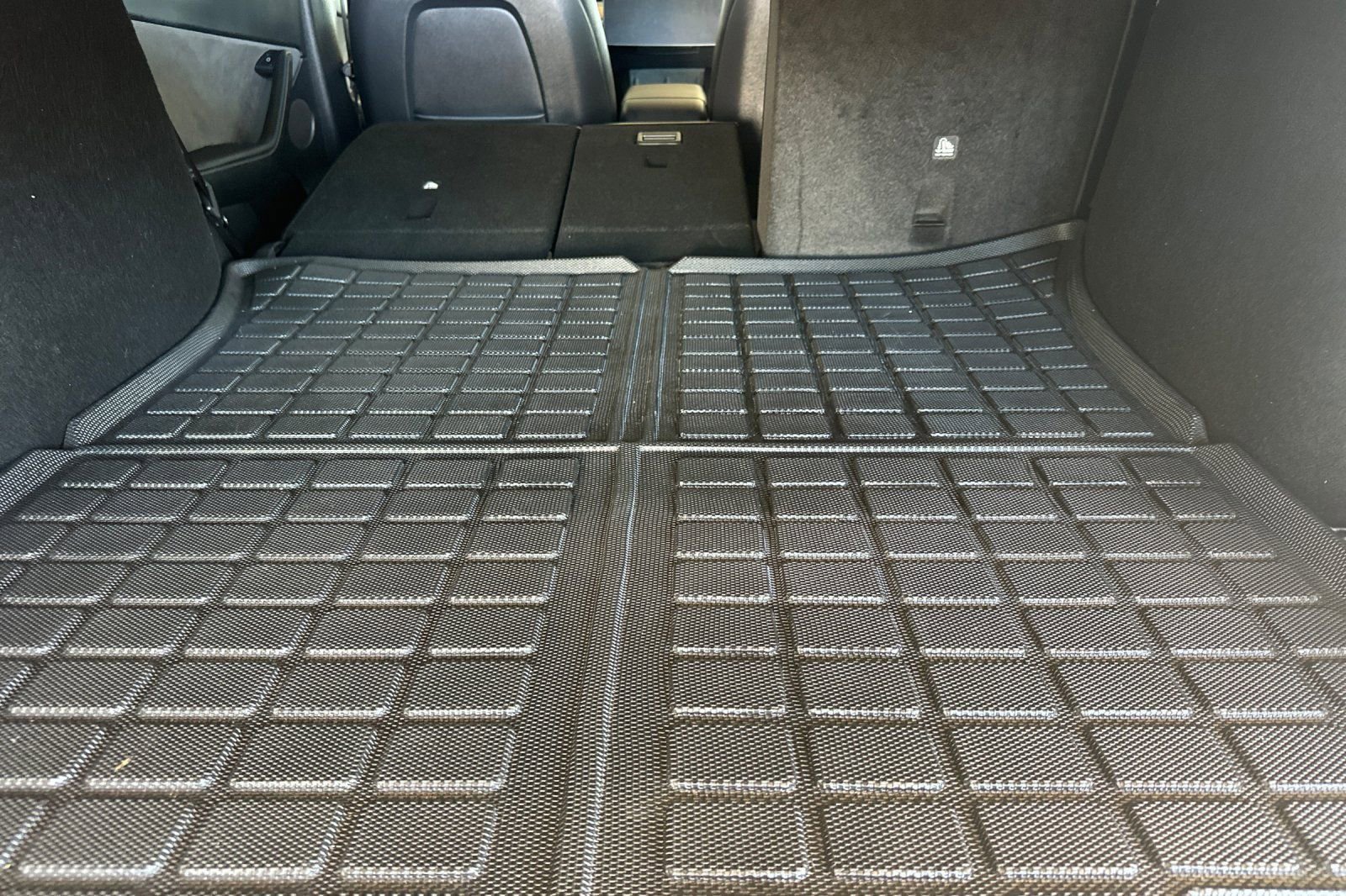 Used 2023 Tesla Model Y Long Range image 12