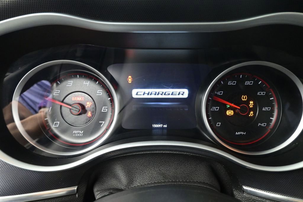 Used 2017 Dodge Charger SXT AWD/4WD image 32