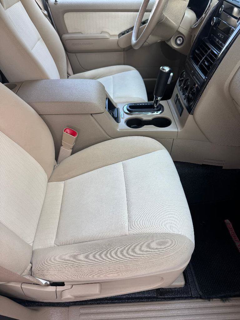 Used 2010 Ford Explorer Sport Trac XLT RWD image 31