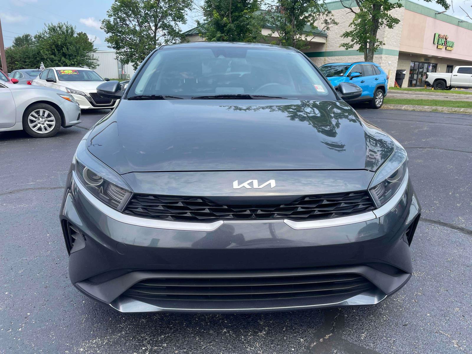 Used 2023 Kia Forte LXS w/ LXS Technology Package FWD image 2