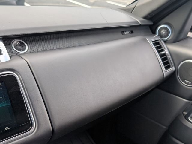 Used 2019 Land Rover Range Rover Sport HST image 29