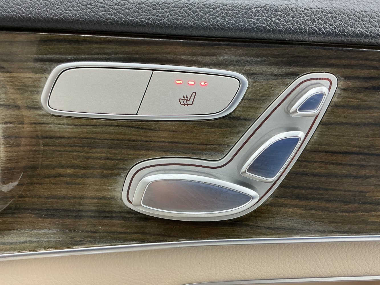 Used 2019 Mercedes-Benz C 300 Sedan image 46