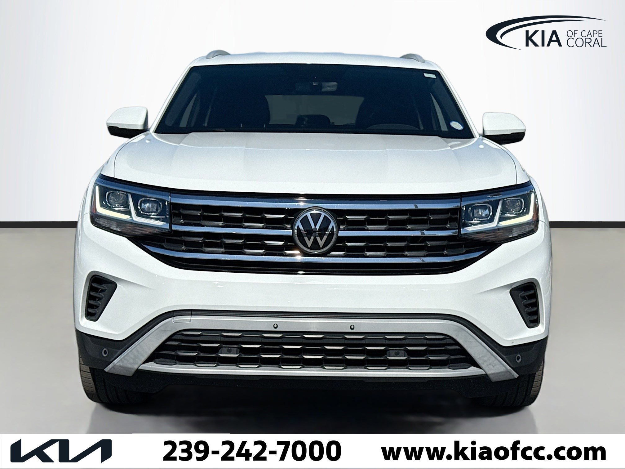 Used 2020 Volkswagen Atlas Cross Sport SE w/ Towing Package image 8