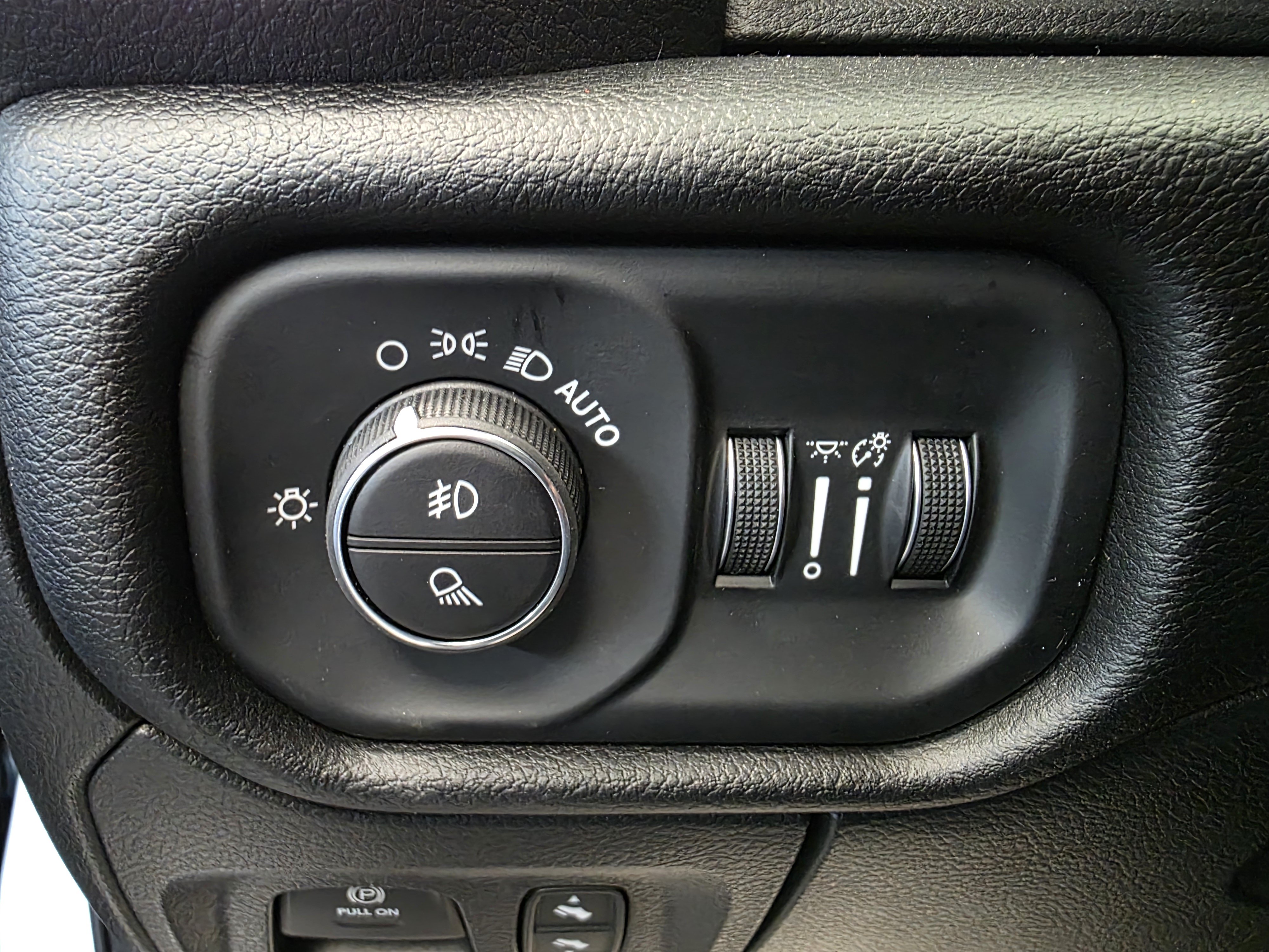 New 2026 RAM 1500 Big Horn AWD/4WD image 13