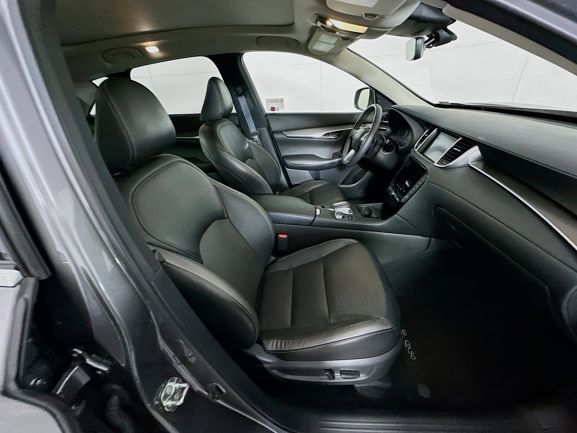 Used 2023 INFINITI QX50 Luxe image 30