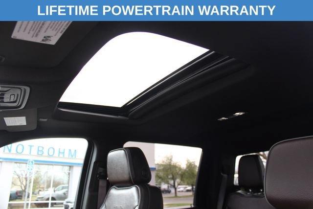 Used 2025 GMC Sierra 3500 Denali w/ Denali Reserve Package AWD/4WD image 19