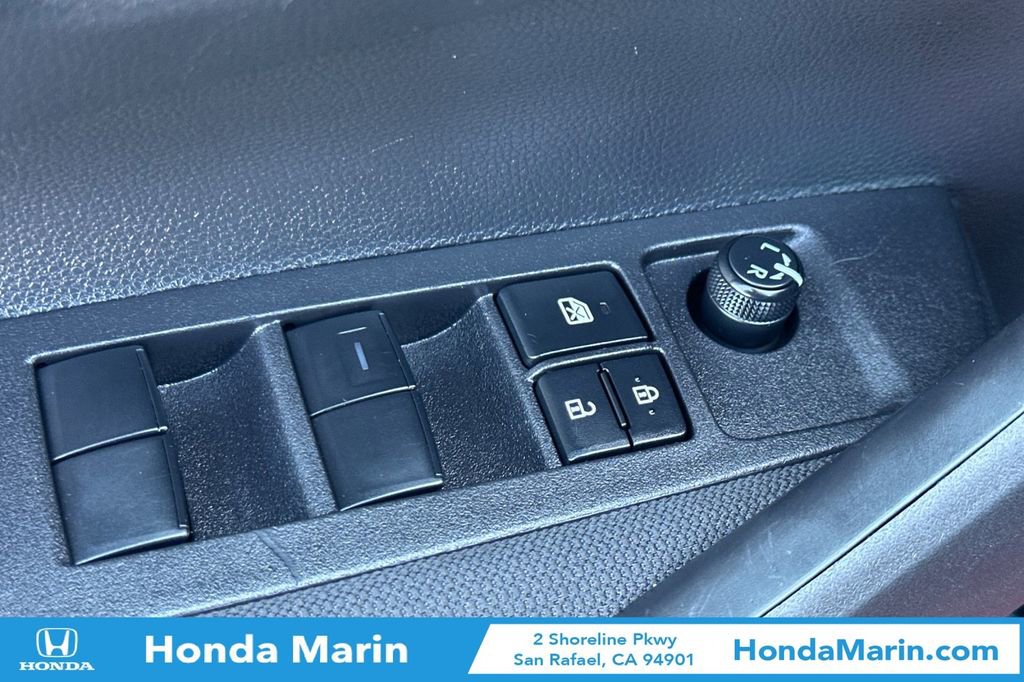 Used 2025 Toyota Corolla LE image 14