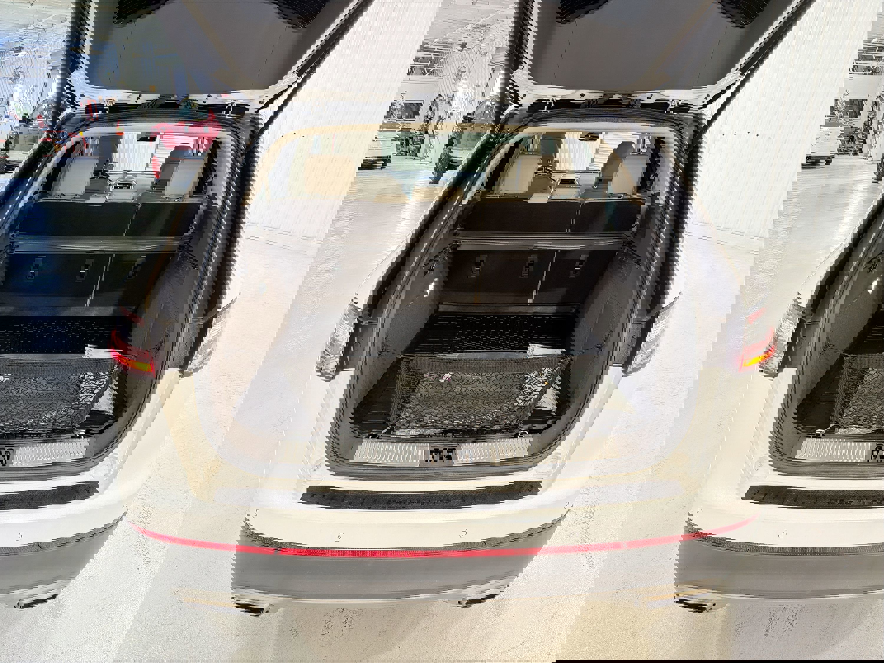 Used 2019 Lincoln Nautilus Select w/ Cargo Utility Package image 27