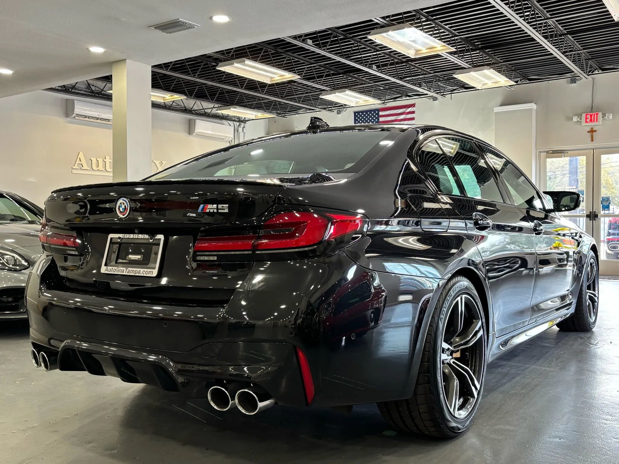Used 2023 BMW M5 image 7