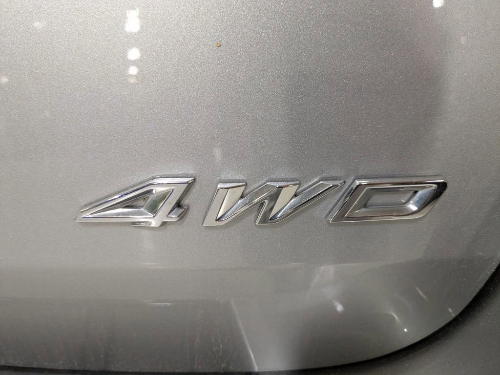 Used 2023 Ford Explorer XLT w/ Equipment Group 202A AWD/4WD image 10