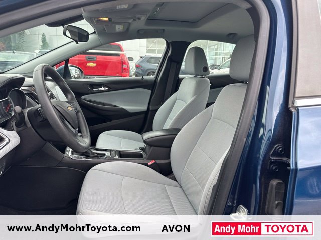 Used 2019 Chevrolet Cruze LT w/ Sun And Sound Package FWD image 9