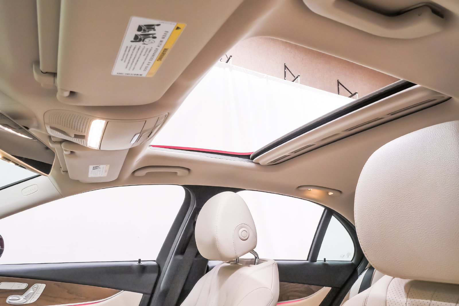 Used 2018 Mercedes-Benz E 300 4MATIC image 9