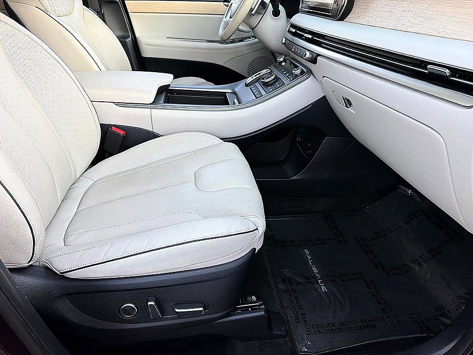 Used 2023 Hyundai Palisade Limited image 21