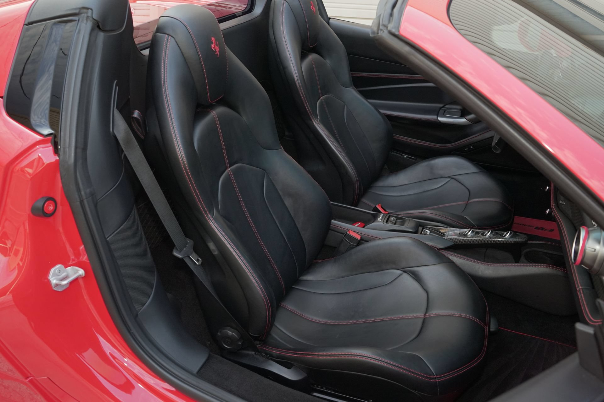 Used 2021 Ferrari F8 Tributo RWD image 16