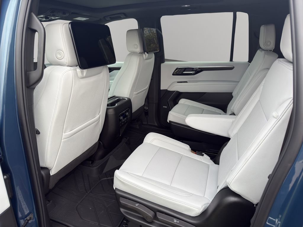 New 2026 Chevrolet Suburban Premier image 9