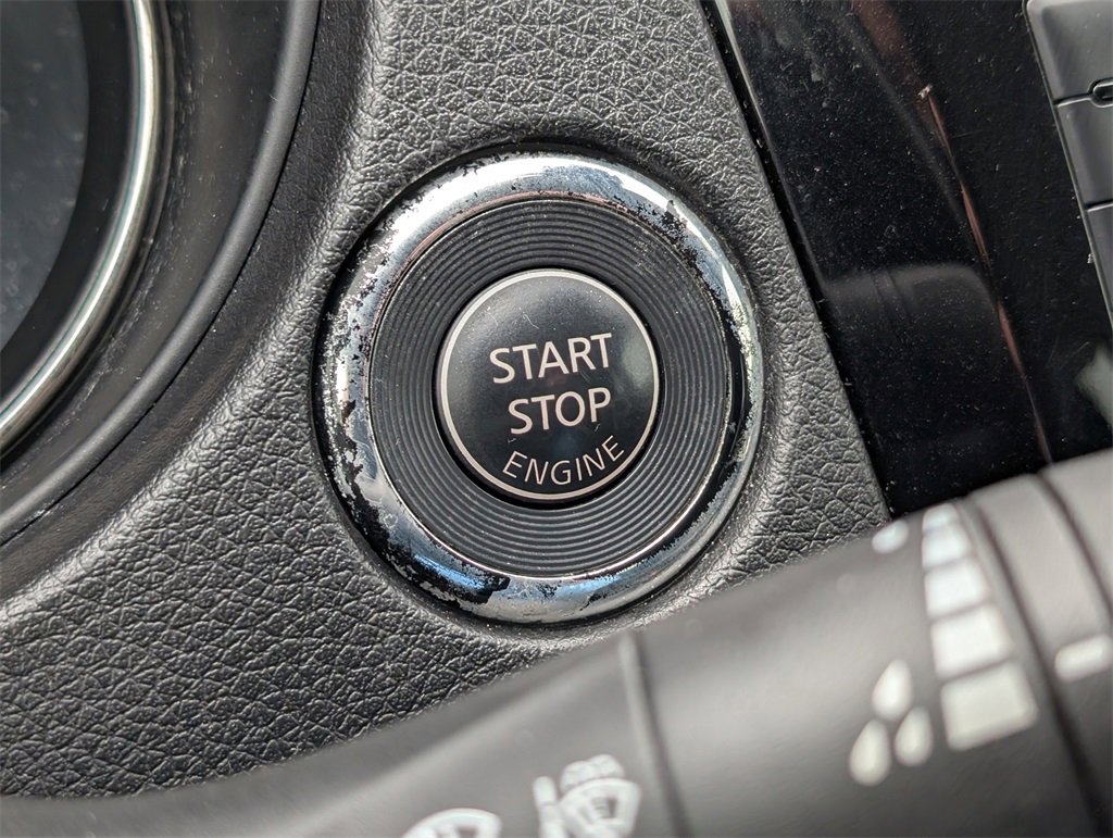 Used 2019 Nissan Rogue Sport SV w/ Technology Package image 27