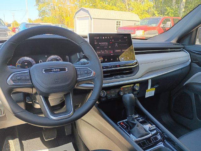 New 2026 Jeep Compass Limited AWD/4WD image 10
