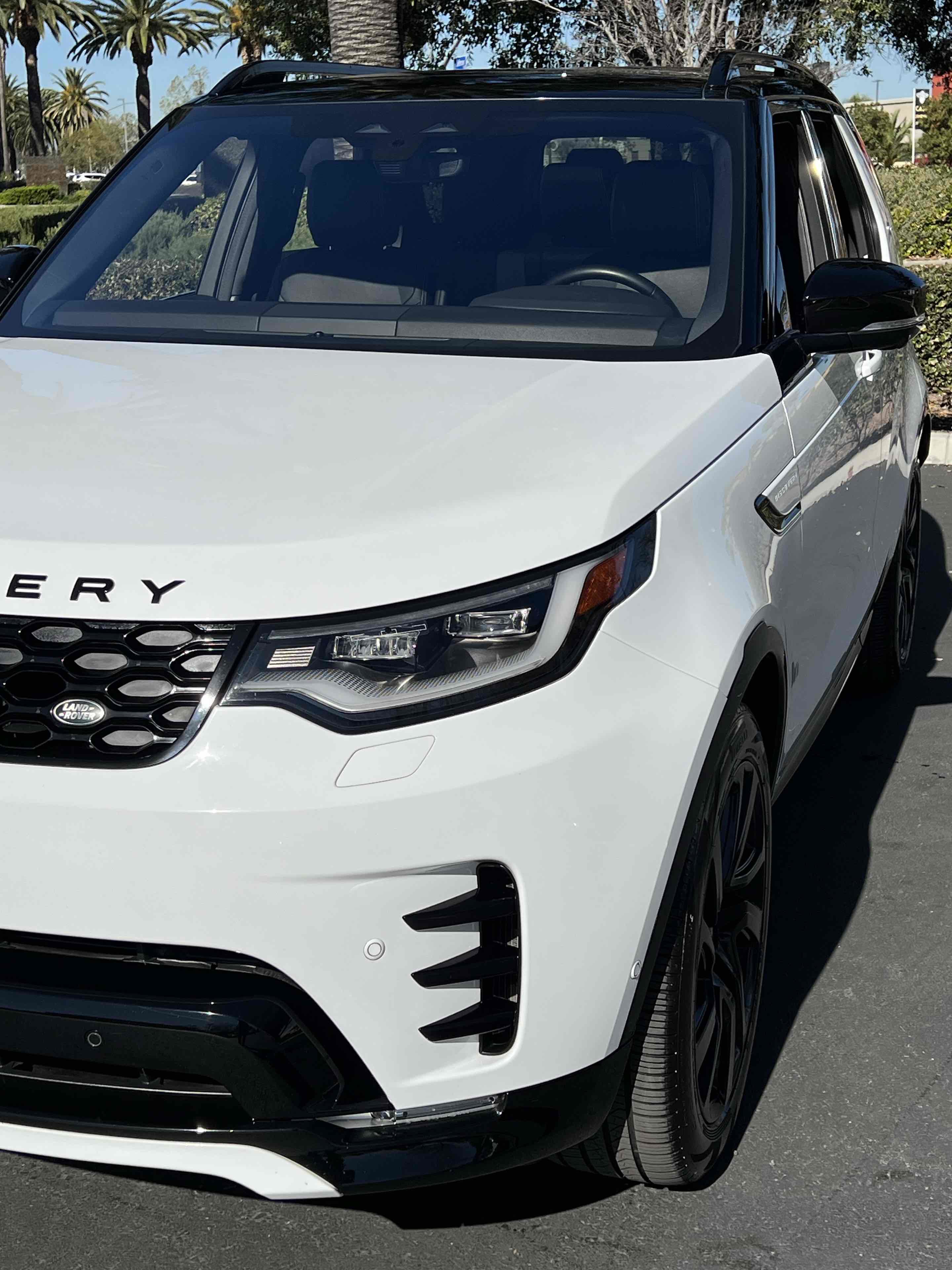 Used 2021 Land Rover Discovery S R-Dynamic image 50