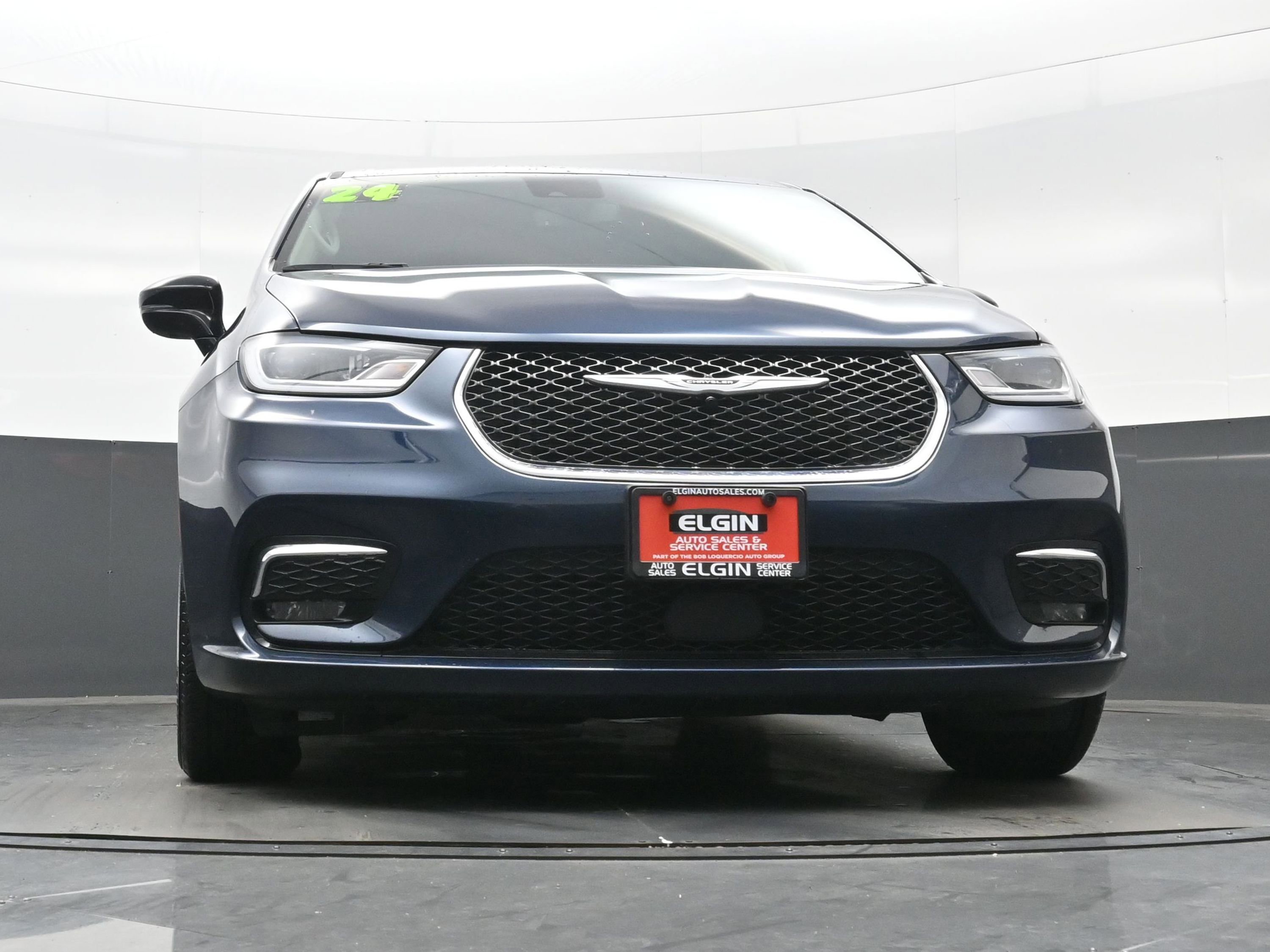 Used 2024 Chrysler Pacifica Limited image 31