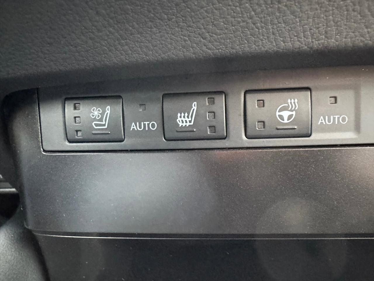 Used 2023 Lexus ES 350 w/ Premium Package image 18