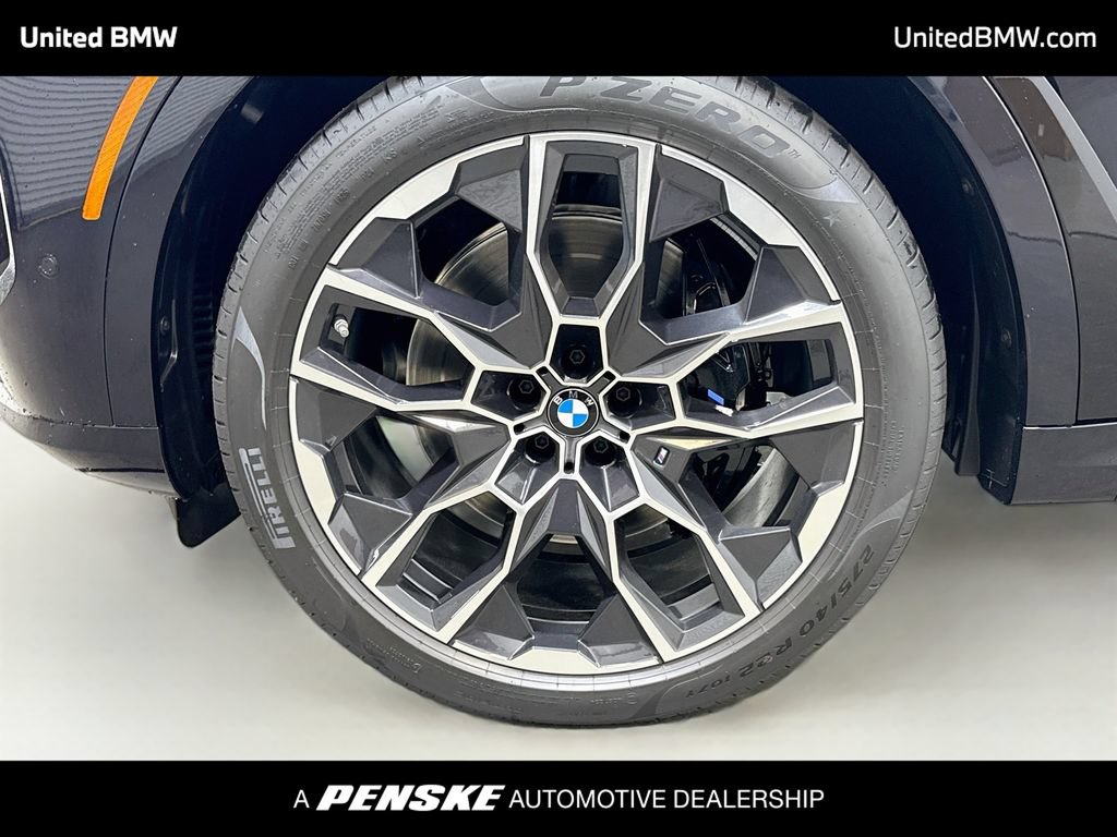New 2027 BMW X7 xDrive40i w/ Executive Package AWD/4WD image 2