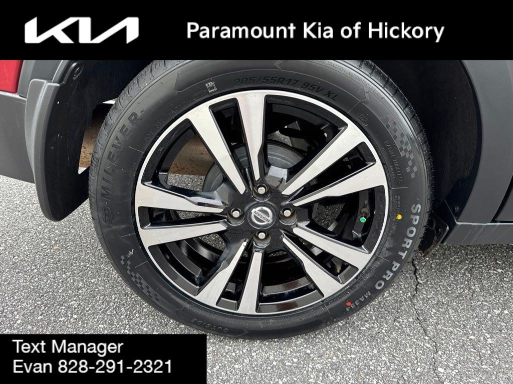 Used 2020 Nissan Kicks SV FWD image 9
