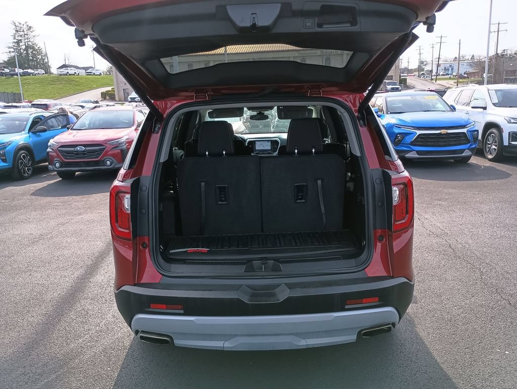 Used 2023 GMC Acadia SLE w/ Driver Convenience Package FWD image 30