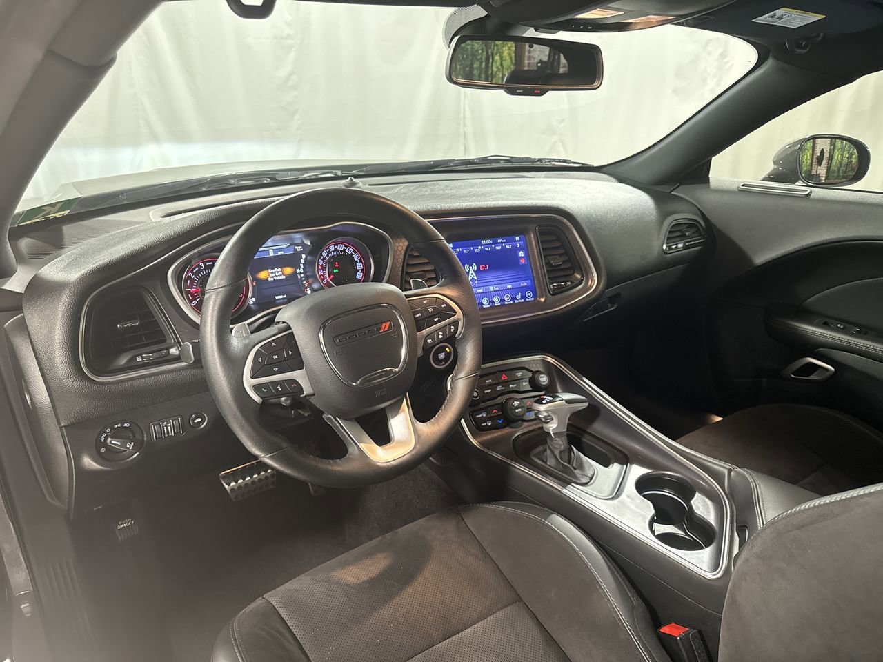 Used 2017 Dodge Challenger R/T Scat Pack w/ Leather Interior Group image 16