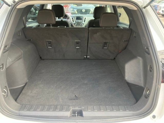 Used 2022 Chevrolet Equinox LS w/ LS Convenience Package FWD image 21