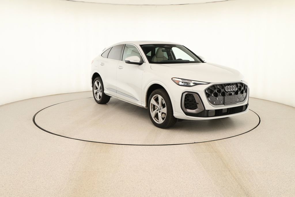 Certified 2025 Audi Q5 Premium Plus w/ Premium Plus AWD/4WD image 11