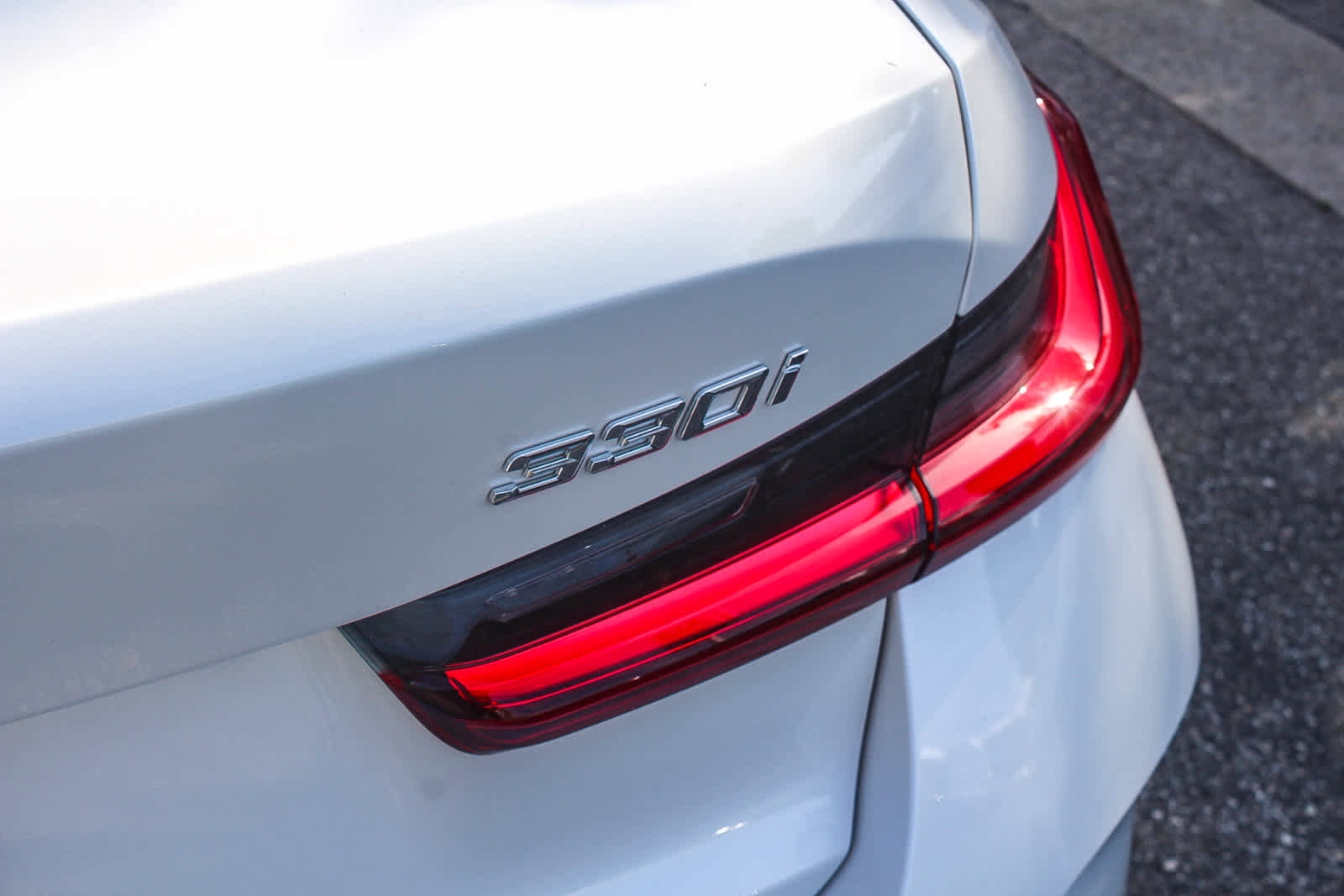 Used 2025 BMW 330i Sedan image 25