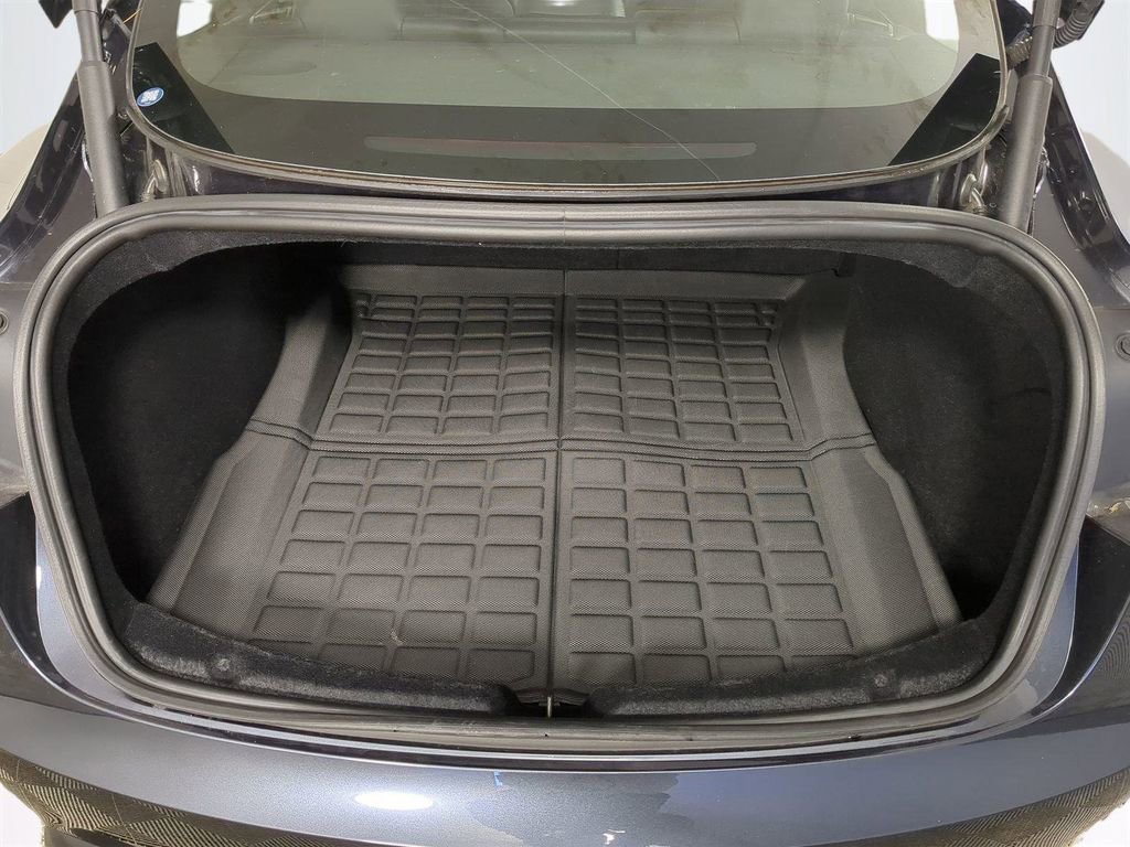 Used 2024 Tesla Model 3 Performance image 14