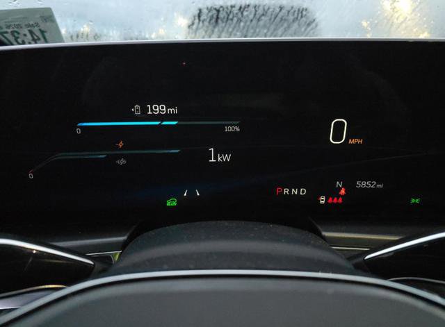 Used 2024 Cadillac Lyriq Tech image 15