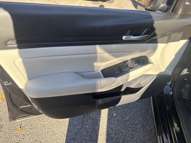 Used 2024 Nissan Altima 2.5 SV image 19