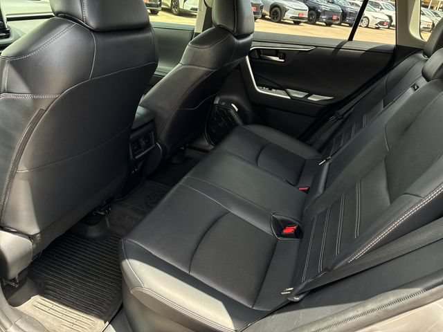 Used 2020 Toyota RAV4 Limited AWD/4WD image 10